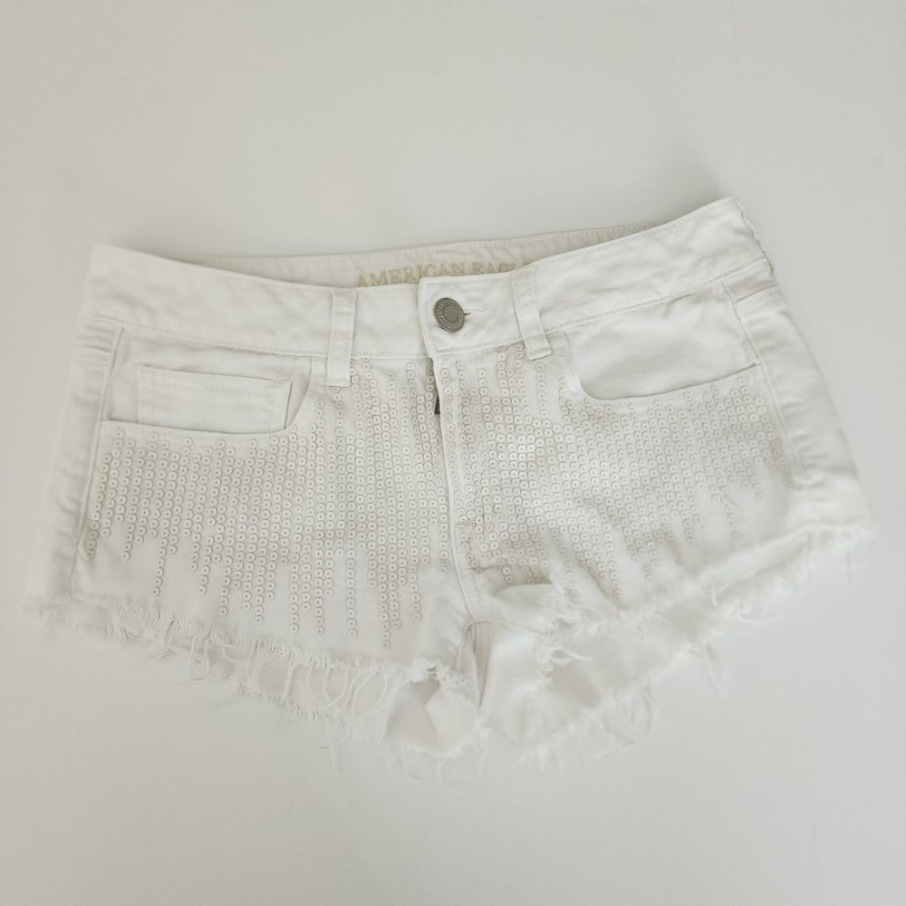 American Eagle White Shorts Size 6